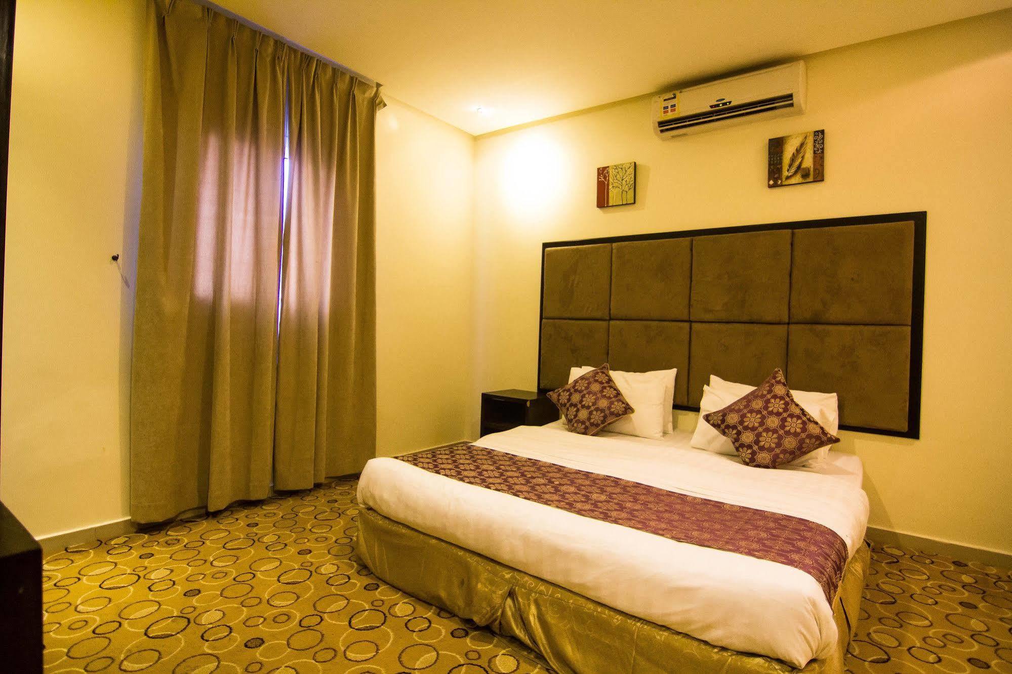 Al Makan Suites 101 By Al Azmy Riyadh Ngoại thất bức ảnh
