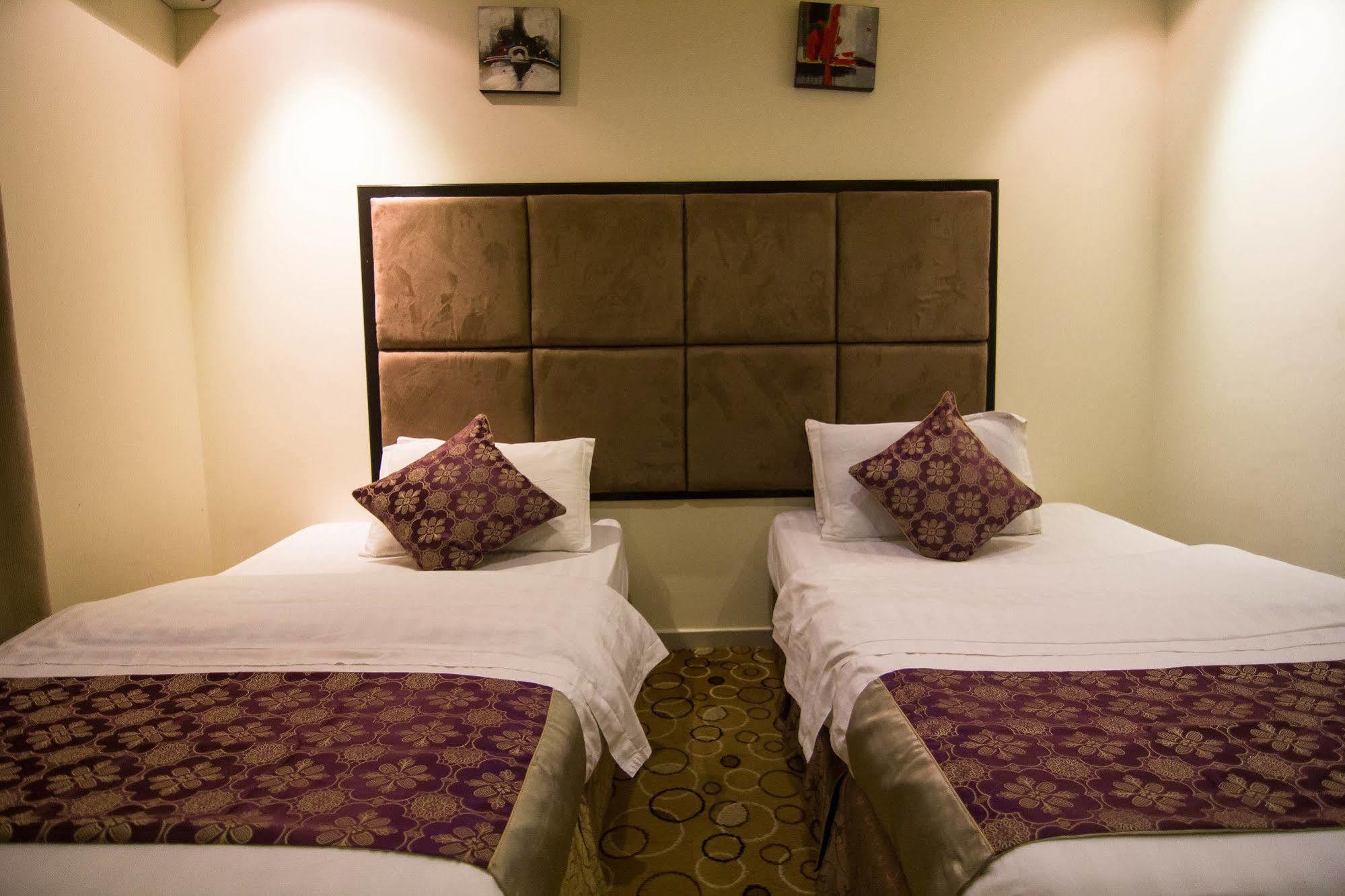 Al Makan Suites 101 By Al Azmy Riyadh Ngoại thất bức ảnh